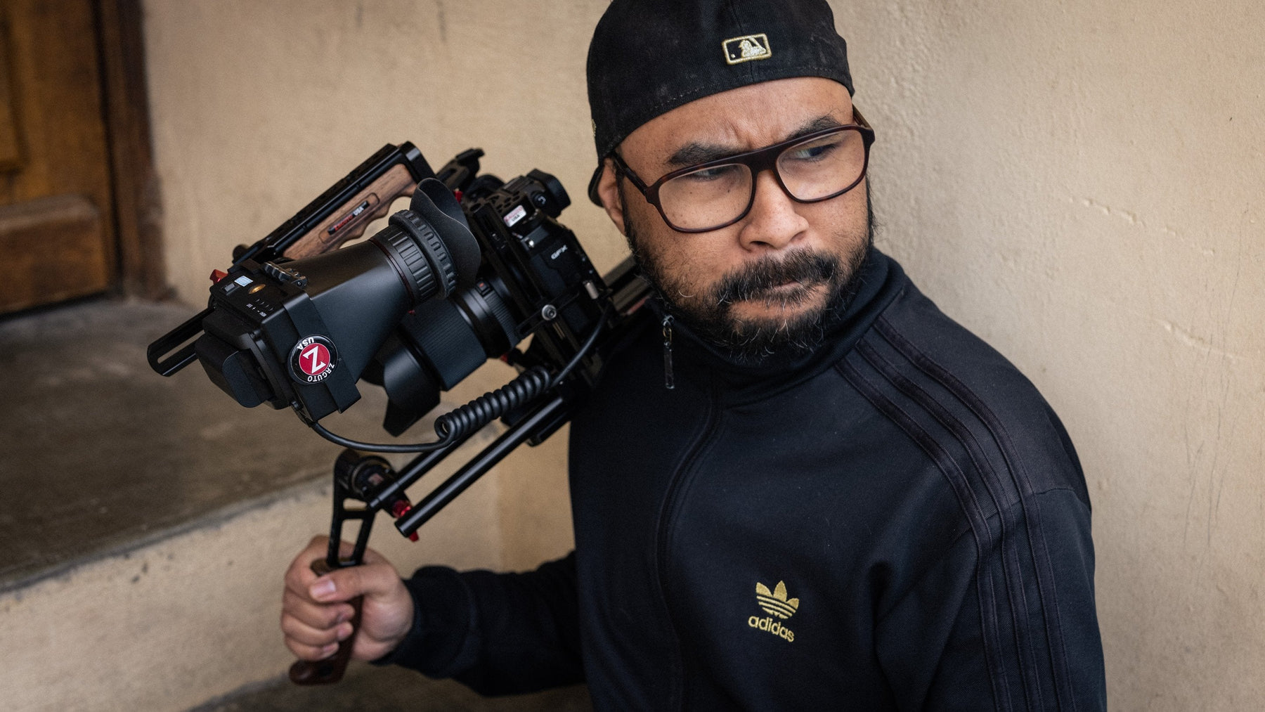 Camera Shoulder Rigs: Everything You Need to Know Before You Buy